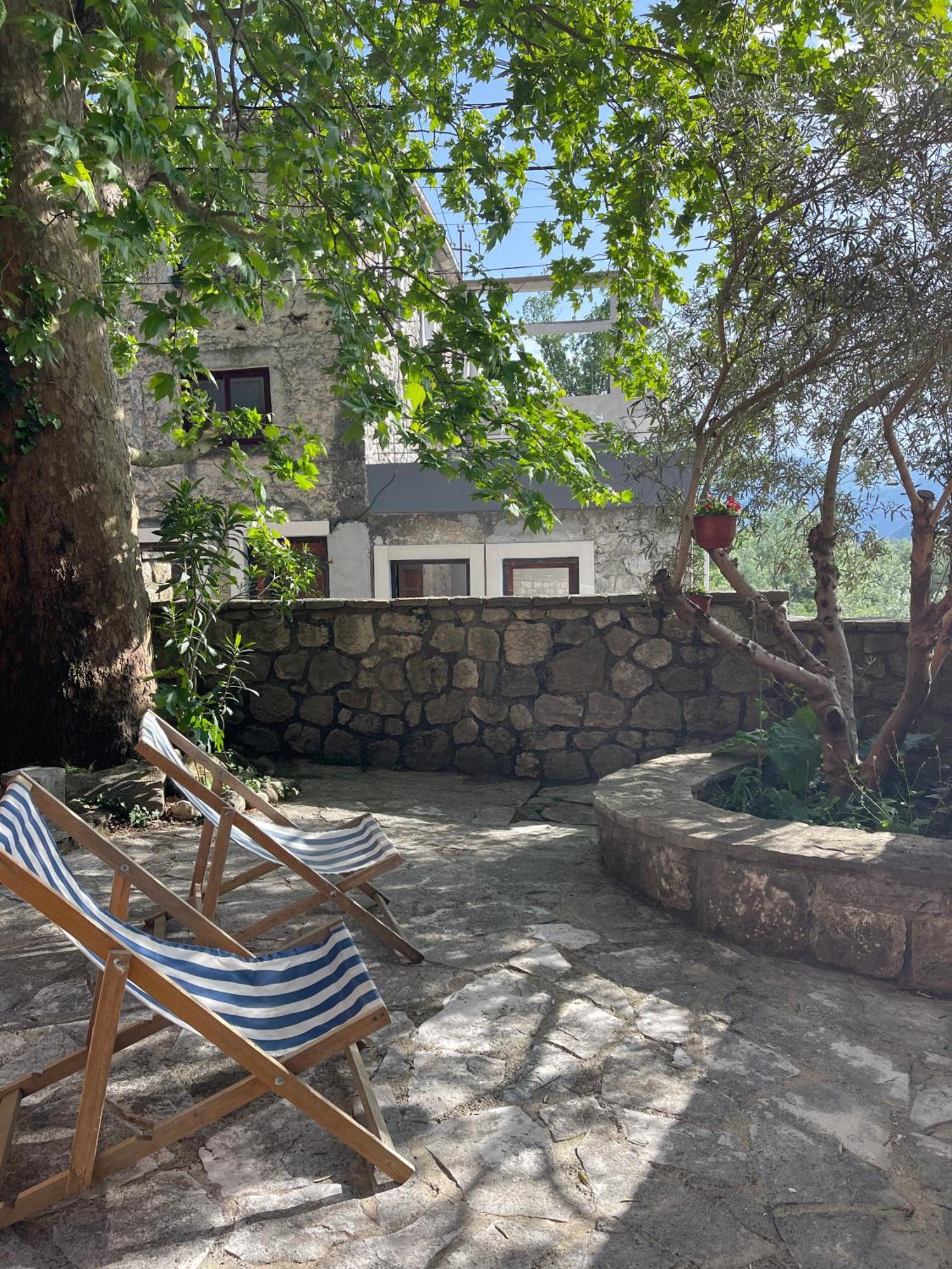 Cave Apartment Virpazar Bagian luar foto